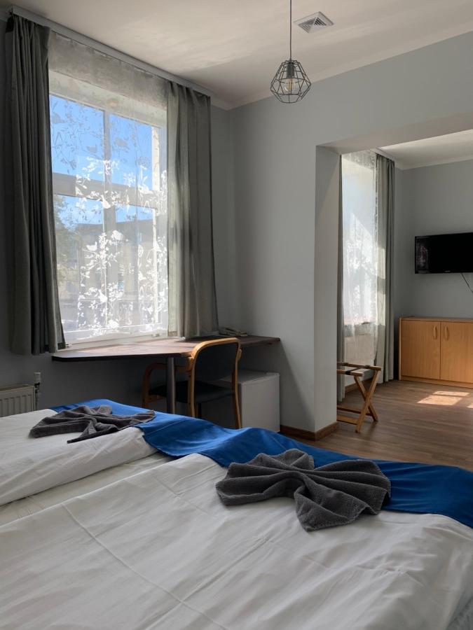 Nb Hotel With Free Parking Riga Exteriör bild
