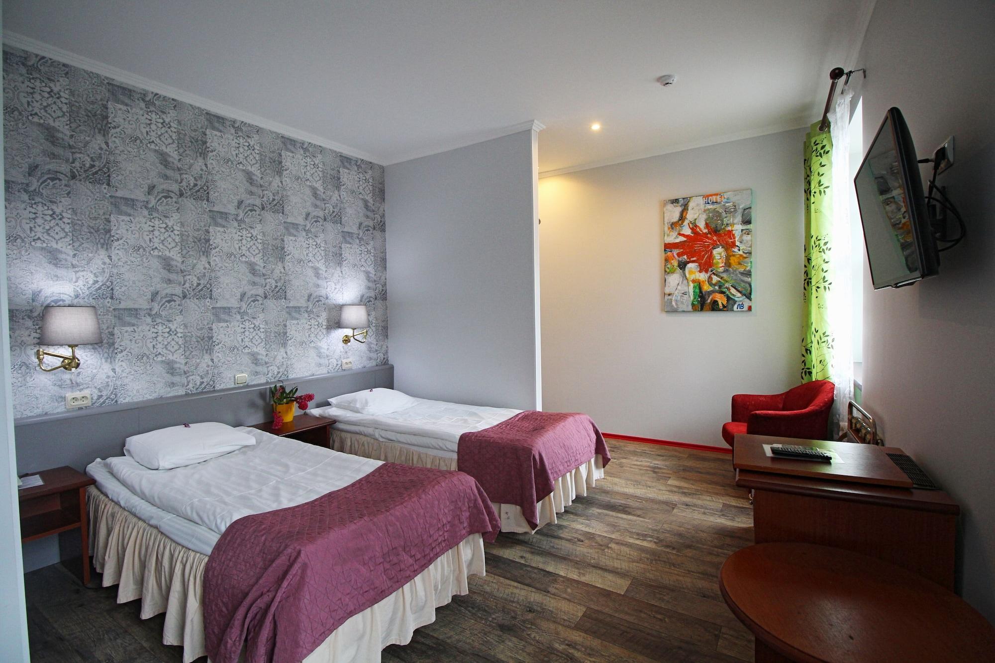 Nb Hotel With Free Parking Riga Exteriör bild