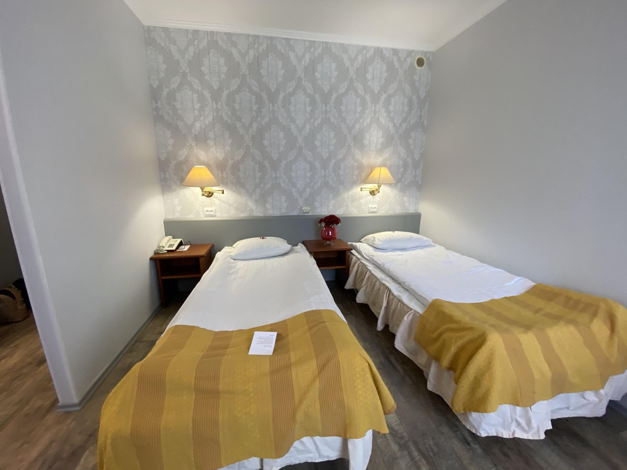 Nb Hotel With Free Parking Riga Exteriör bild